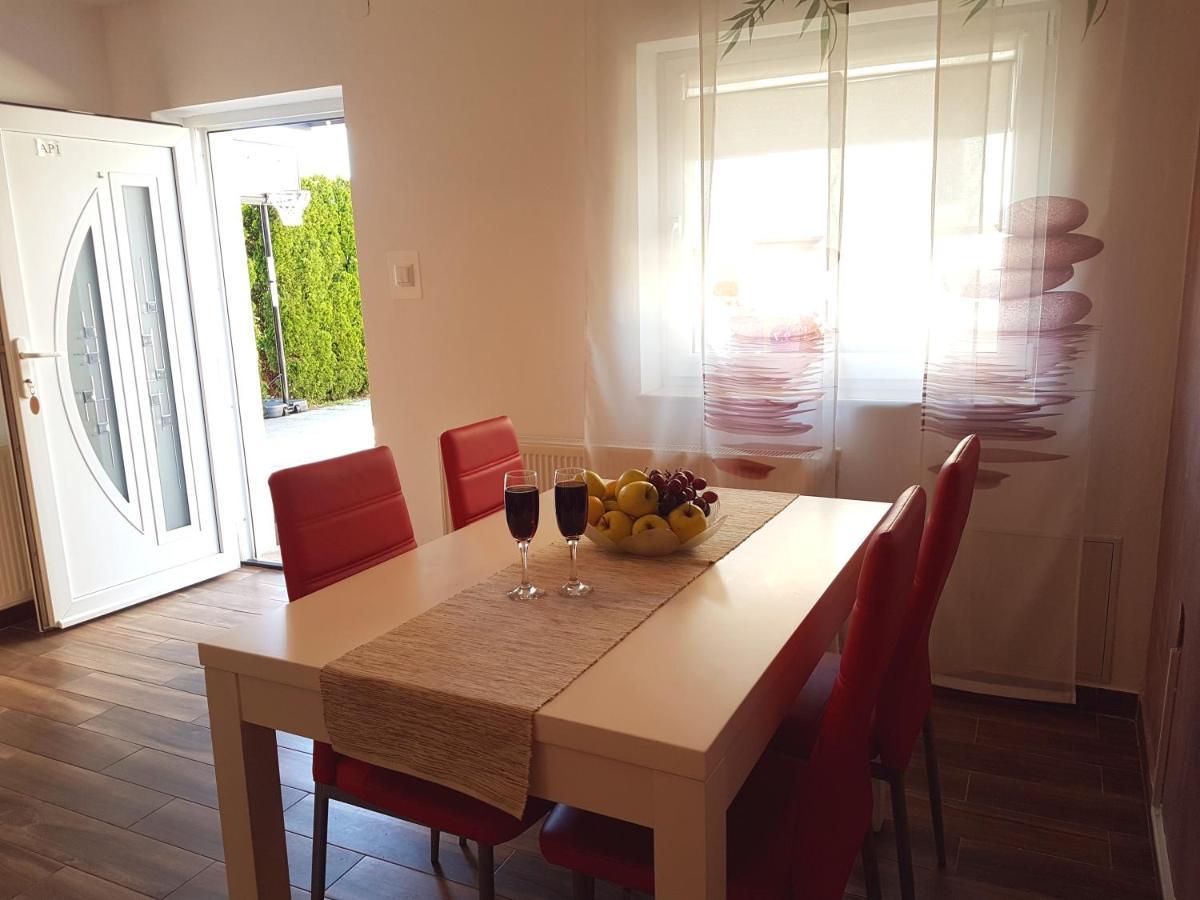 Apartment Marin Ogulin Exterior foto