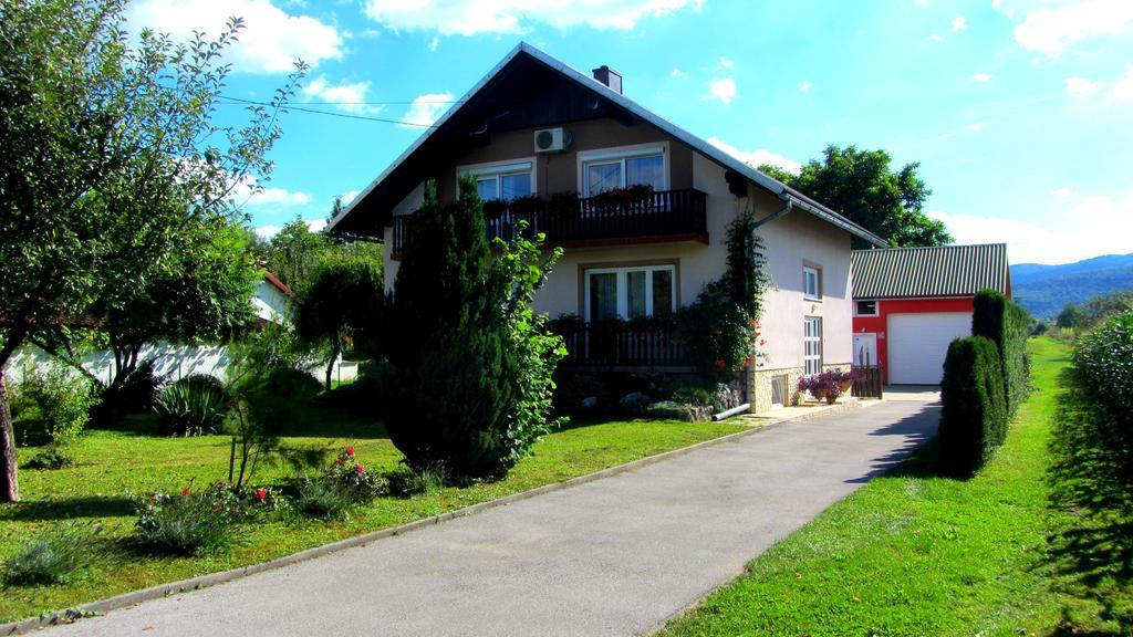 Apartment Marin Ogulin Exterior foto